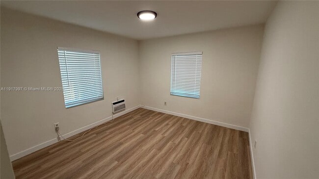 Foto del edificio - 212 SW 13th St