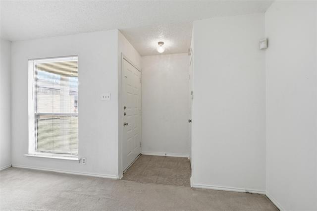 Building Photo - 2812 Ridgecrest Dr