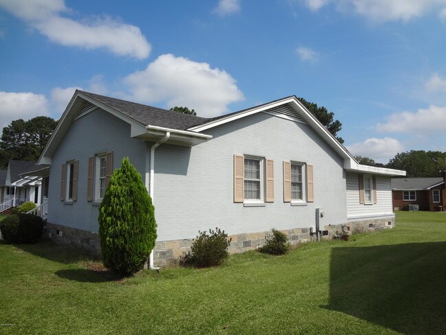 Building Photo - 509 Highland Ave