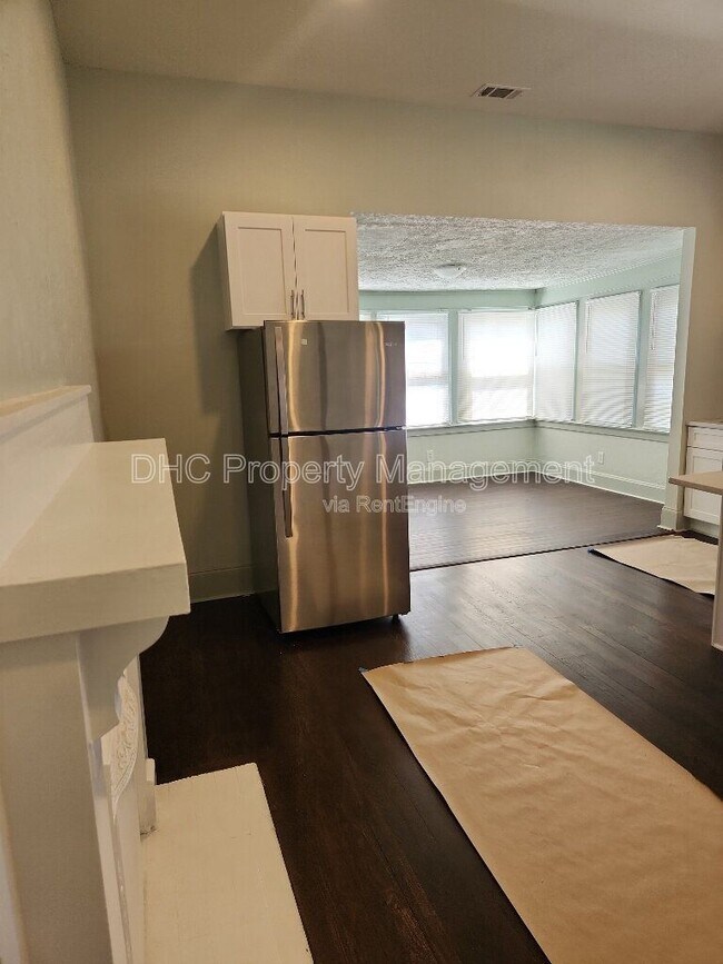 Foto del edificio - 3556 E Main St