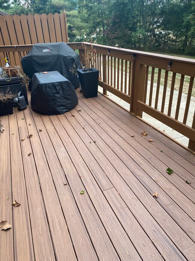 Foto del edificio - 1585 Stone Mansion Dr