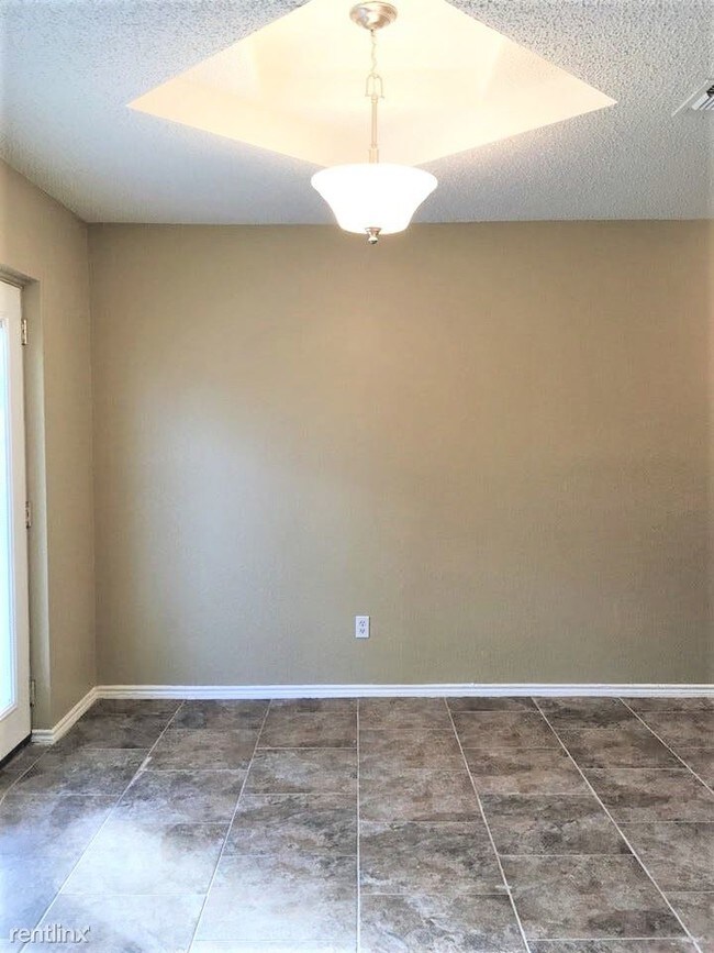 Building Photo - 4 br, 2 bath House - 422 Roundtop Blvd