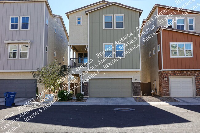 Building Photo - Luxury Living in Chandler