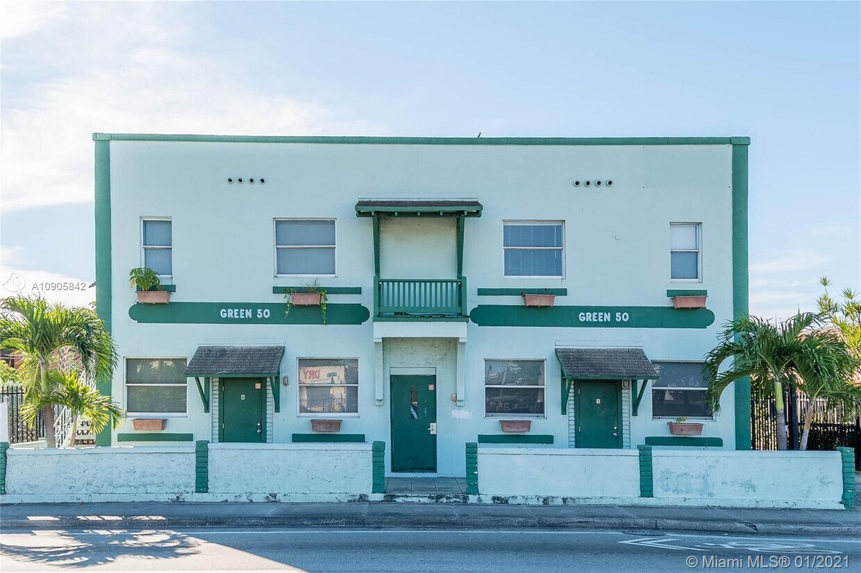 50 NW 79th St Unit 8, Miami, FL 33150 Room for Rent in Miami, FL