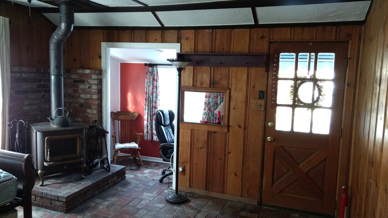 1357 Ross St, Wrightwood, CA 92397 House Rental in Wrightwood, CA