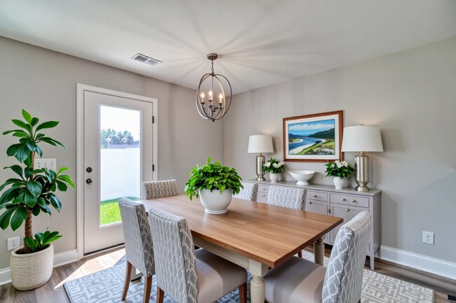 Foto del edificio - 174 Winding Chestnut Dr