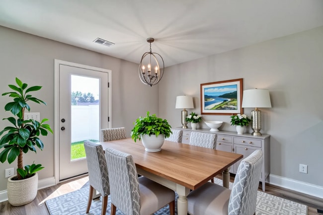 Building Photo - 204 Winding Chestnut Dr