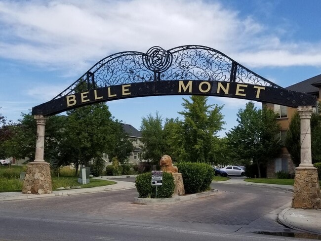 Building Photo - 574 S 2150 W