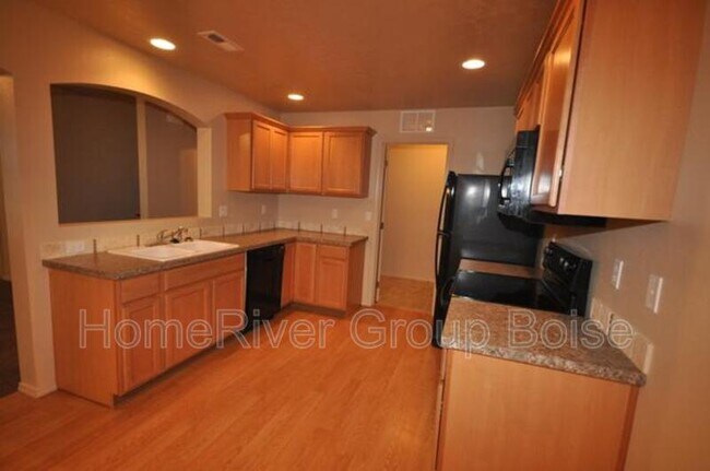 Building Photo - 8228 W Mojave Dr