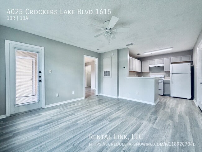 Foto del edificio - 4025 Crockers Lake Blvd