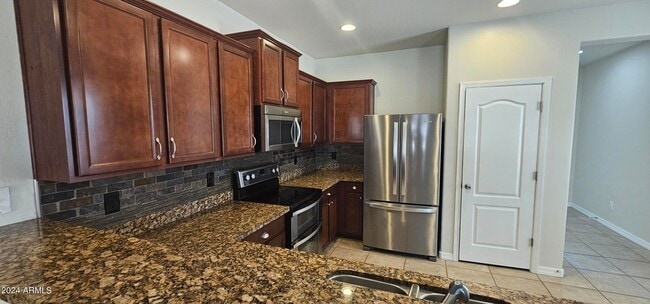 Building Photo - 10430 E Verbina Ln