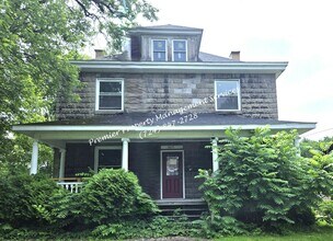 Building Photo - 1429 Hall Ave