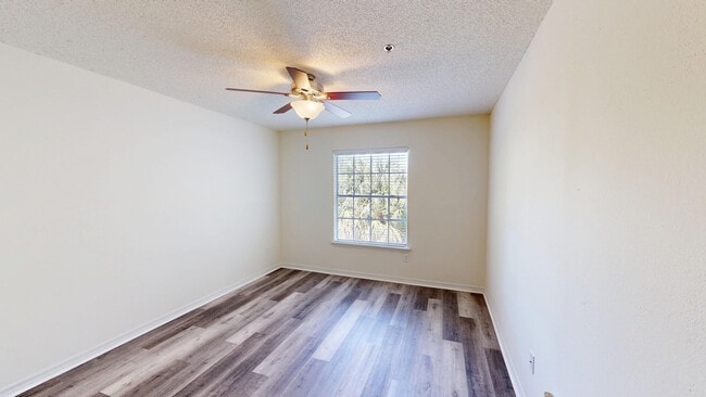 Interior Photo - Regatta Shores