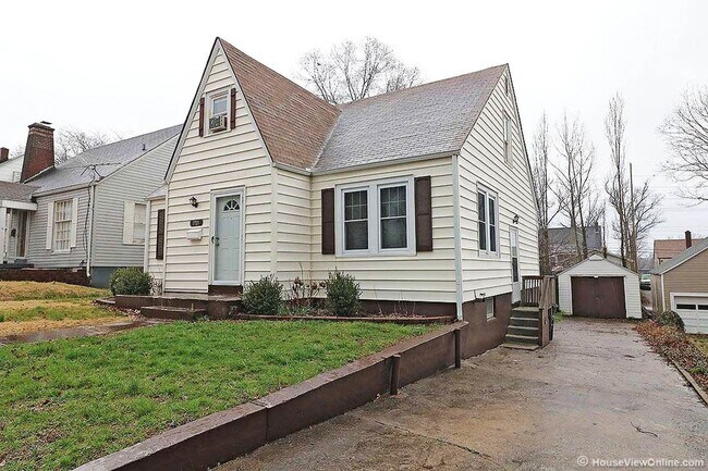 Foto del edificio - Available THIS SUMMER-Spacious Home Close to Campus