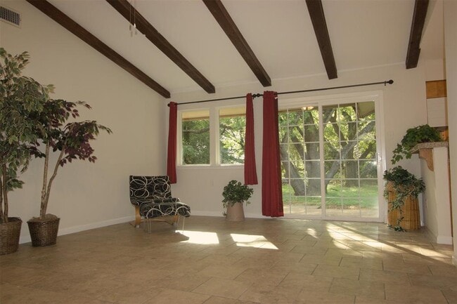 Foto del edificio - 5308 Peppertree Pkwy