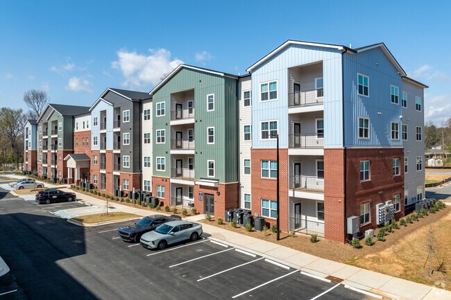 Building Photo - Middle Creek Lofts