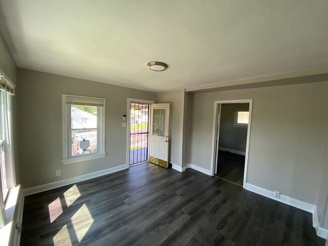 Building Photo - 7224 Albright Ave
