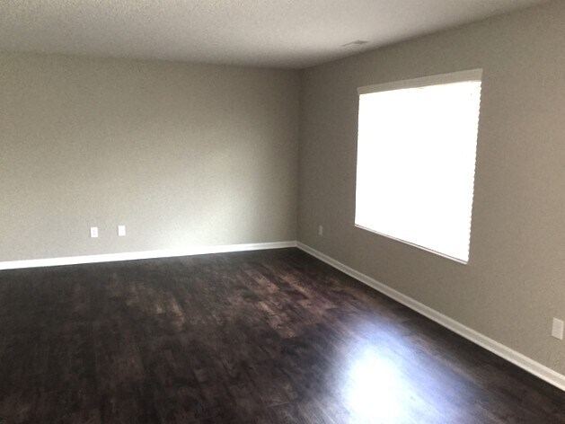 Building Photo - 9674 Sweetwater Ln