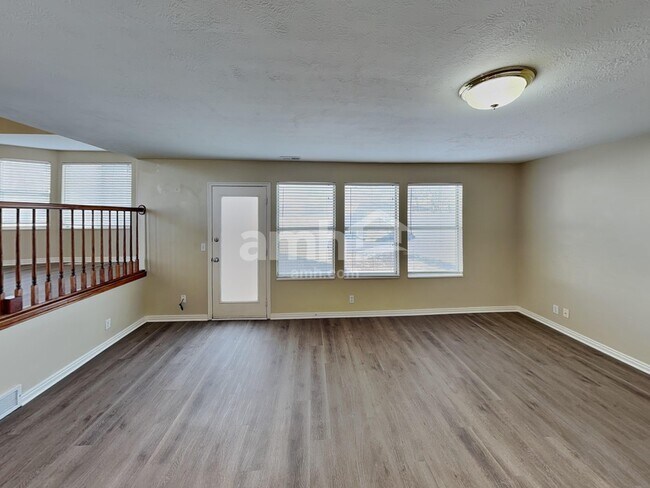 Building Photo - 1538 N 200 W