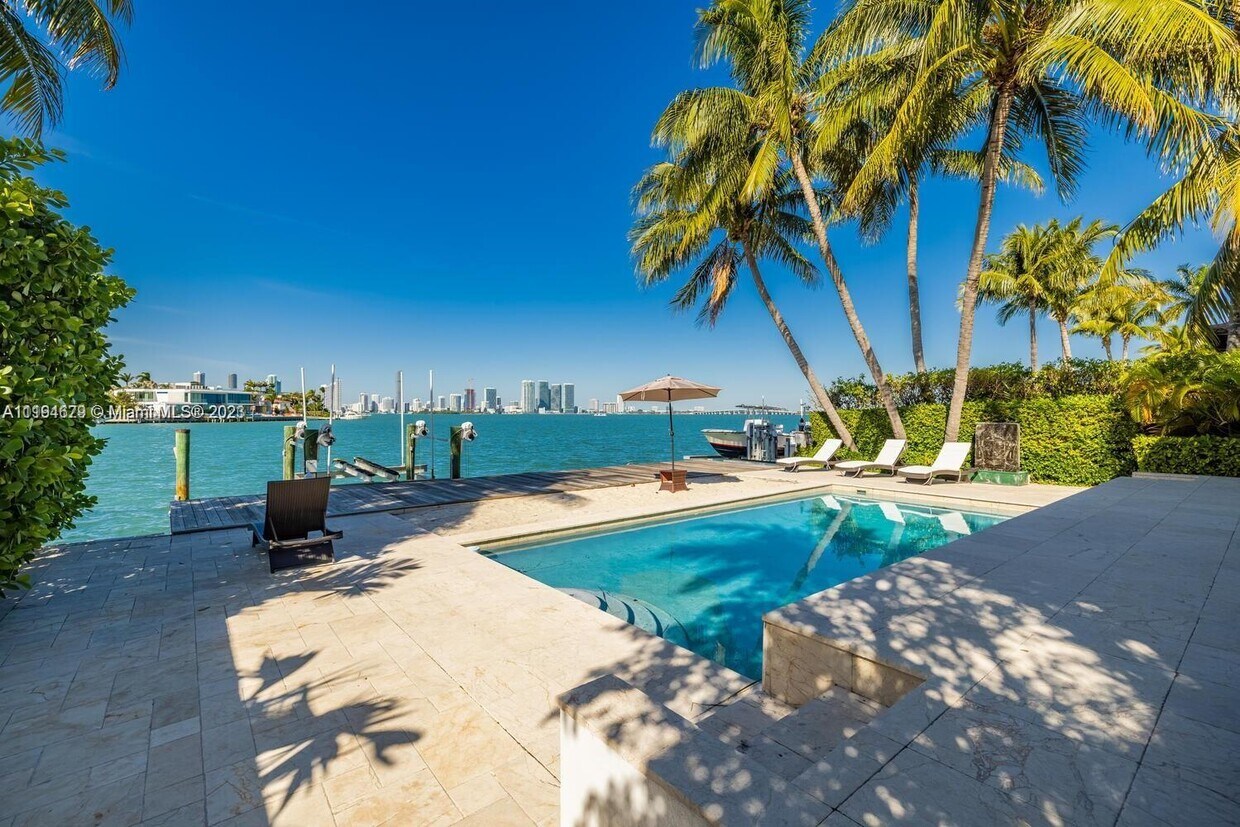 Foto principal - 620 E Dilido Dr