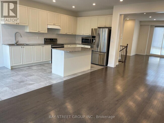 Building Photo - 11 Rumney St