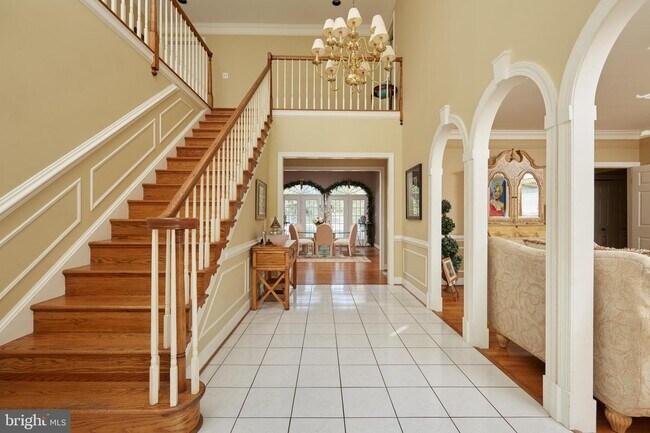 Building Photo - 9720 Avenel Farm Dr