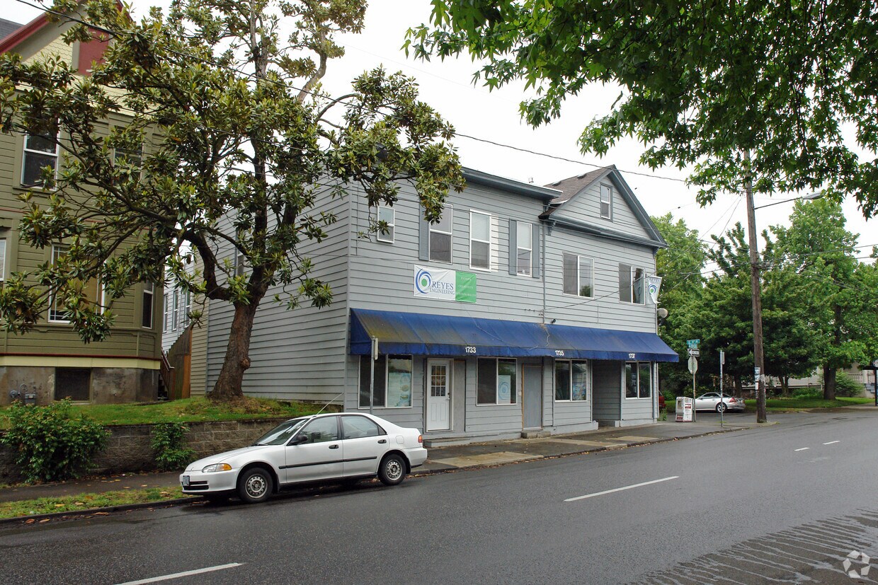 Building Photo - 1733-1737 SE Morrison St