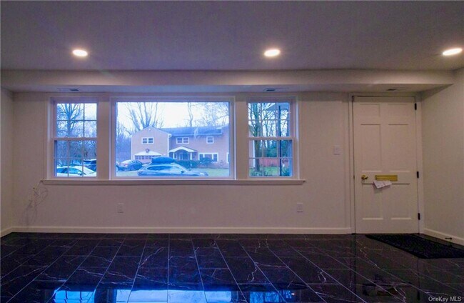 Foto del edificio - 4 Susan Ct