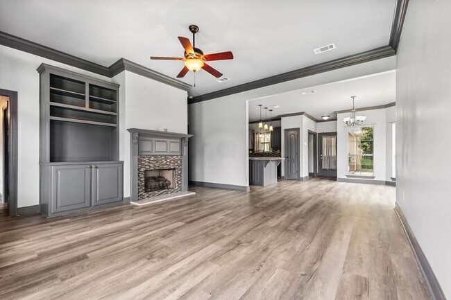 Building Photo - 13384 Reid Dr