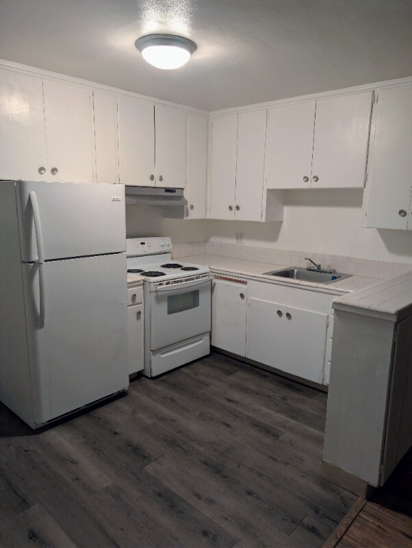 Building Photo - 1025 N Madison St