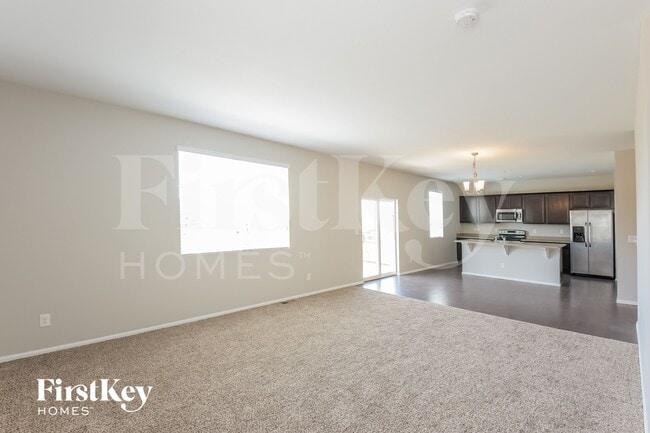 Foto del edificio - 6481 N Dunkirk Ct