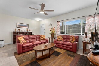 Building Photo - 550 Kunehi St Building Photo - 550 Kunehi St