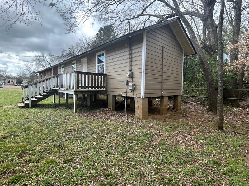 Foto del edificio - 326 W College St