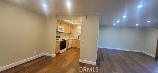 Building Photo - 8888 Lauderdale Ct