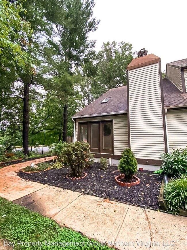 Foto del edificio - 4 br, 3 bath House - 10056 Beacon Pond Ln