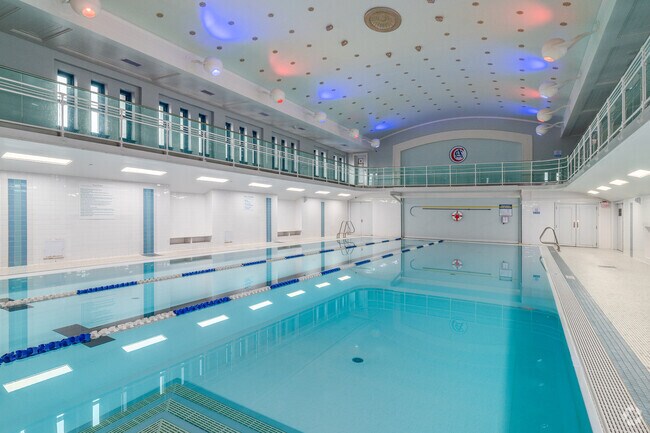 Piscina - The Athlon