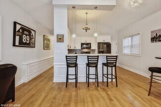 Building Photo - 118 N Leavitt St