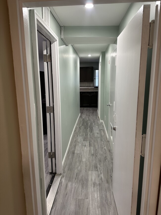 Entry to Studio Apt - 854 Elton St