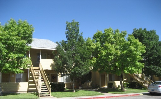 Building Photo - 261 Sunvalley Dr