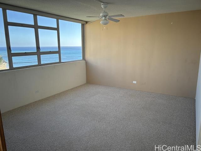 Building Photo - 2500 Kalakaua Ave