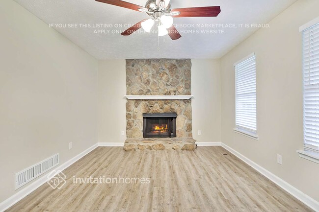 Foto del edificio - 6556 Willow Ln