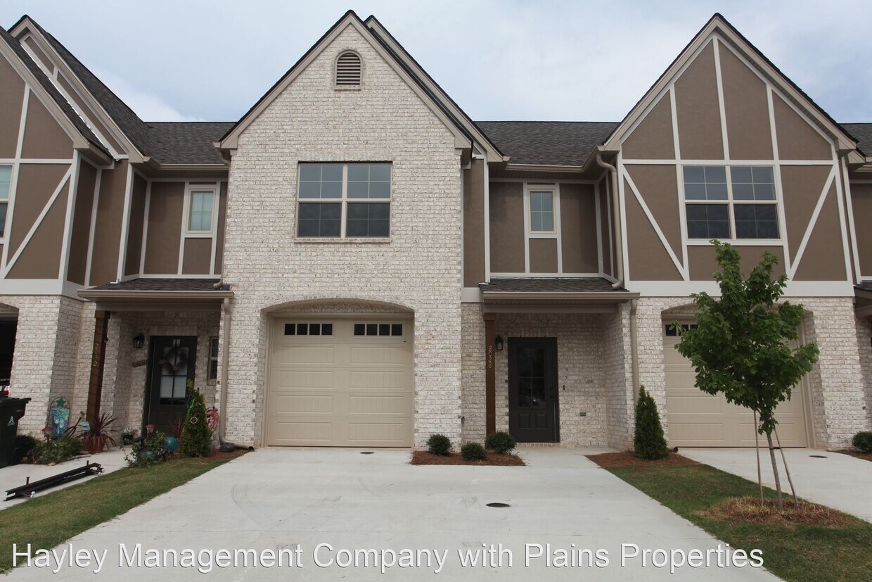 Foto principal - 3 br, 2 bath House - 2028 Stephanie Court