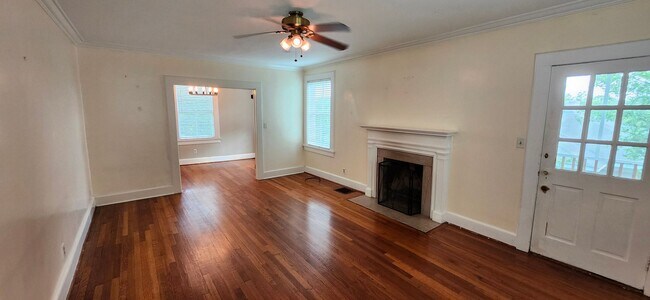 Building Photo - Large home in Midtown Columbus