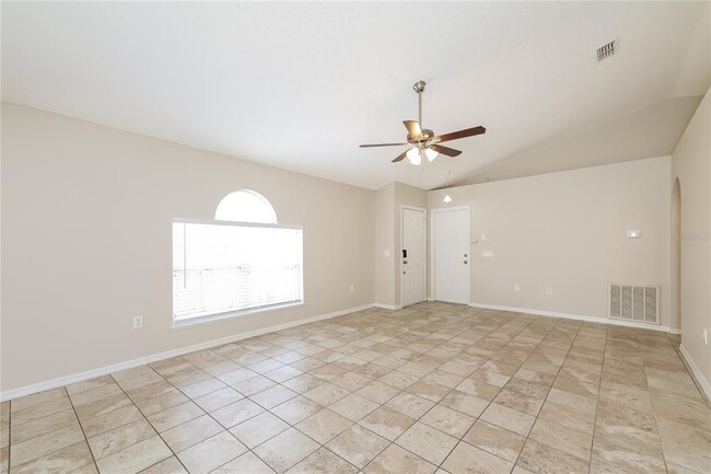 Foto del edificio - 7662 Harbor Bend Cir