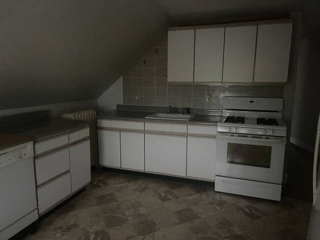Foto del edificio - 85 Maplewood Ave