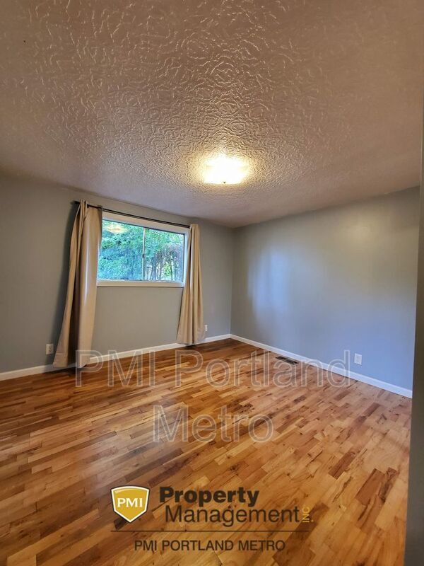 Building Photo - 7802 SE 68th Ave