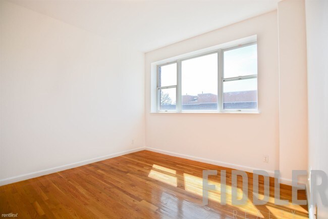 Foto del edificio - 309 Grand Ave