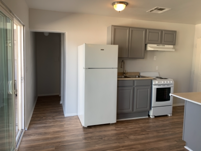 Building Photo - 4406 Dover Pl
