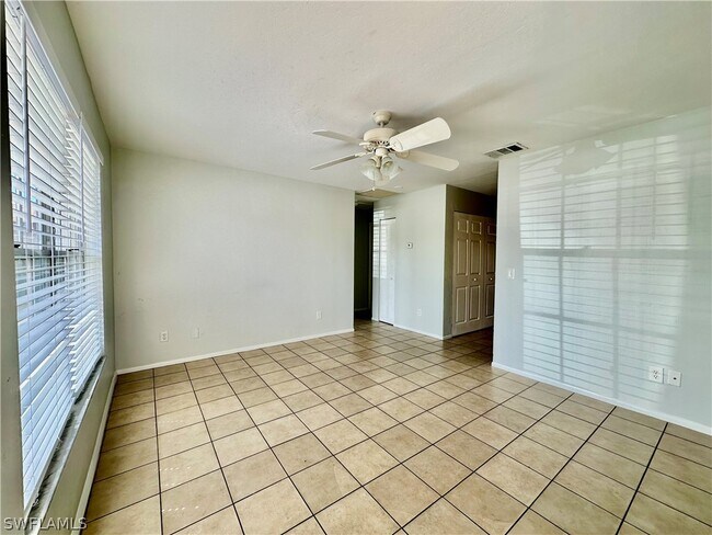 Foto del edificio - 7433 Pebble Beach Rd