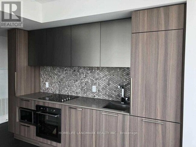 Building Photo - 85 Wood St